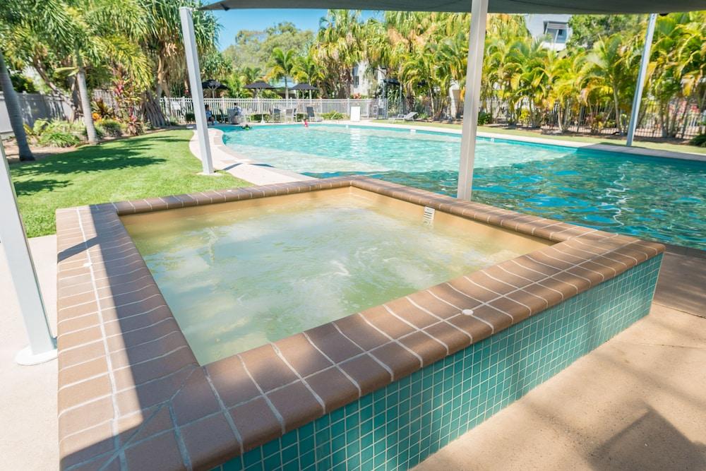 Ramada Encore By Wyndham Whale Cove เฮอร์วีย์เบย์ ภายนอก รูปภาพ